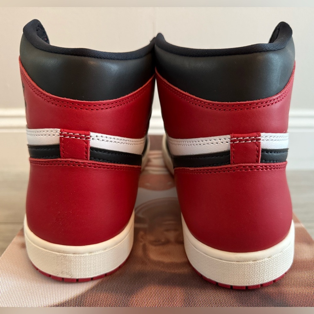 Jordan 1 Retro High OG Black Toe Reimagined DZ5485-106 Varsity Red White Sz 12 - Picture 7 of 11